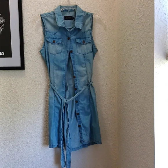 white christmas dresses CI Sono Chambray Chic Shirt Dress Light Wash / L